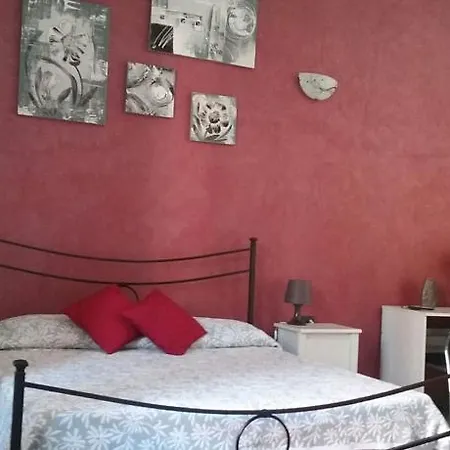 Pensjonat A Due Passi Dal Porto